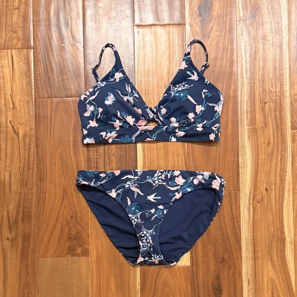 Carve Designs Bikini - M Top, S Bottoms